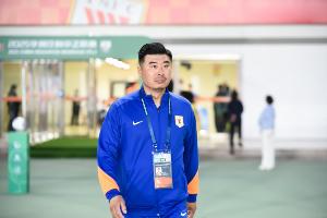 kaiyun-韩鹏：2-0领先后有些松懈 希望队员动作更准确一些避免再染红