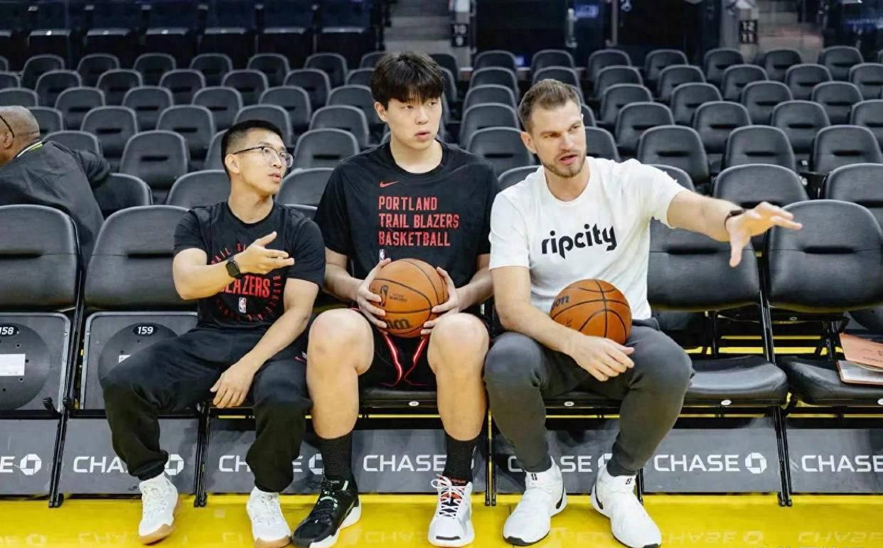 朱芳雨当年打错人了？杨瀚森近期打最好一场，仍被临时主帅踢出队