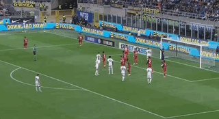 1744500447320013101.gif 开云-【意甲】阿瑙+劳塔罗破门,国际米兰3比1卡利亚里