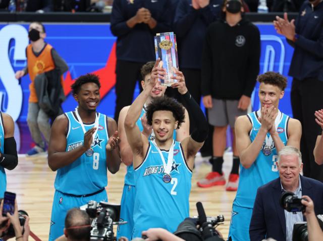 kaiyun-活塞状元郎少年老成，新赛季他带队剑指季后赛