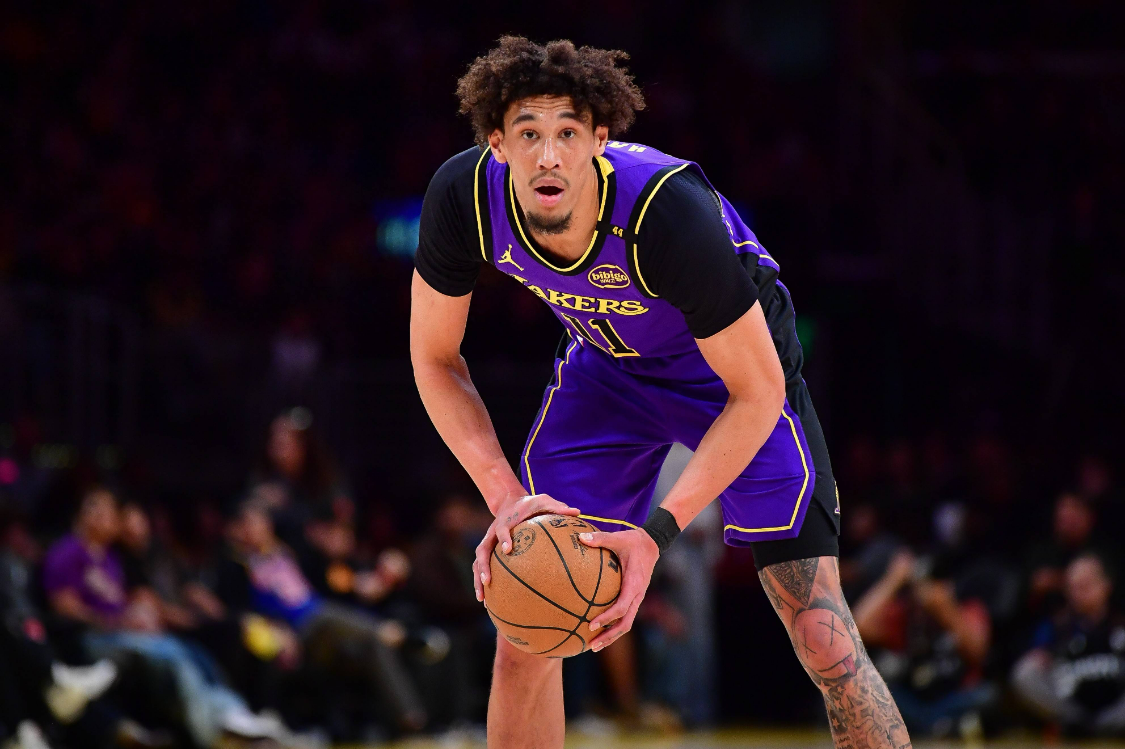 开云体育-太难了！数据全面落后，正负值-49+全队最差，艾顿，能硬一点吗？