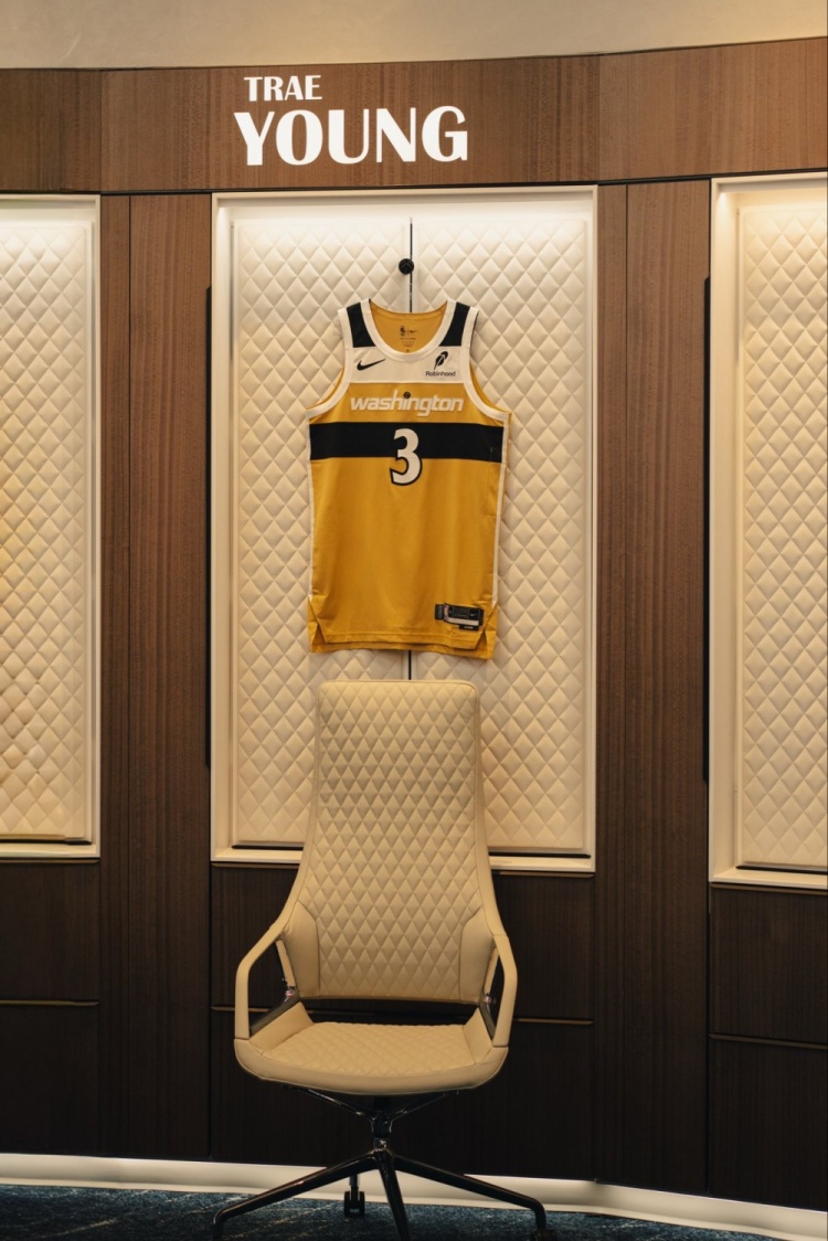 特雷·杨社媒自宣更换球衣号码!从11号换为3号!